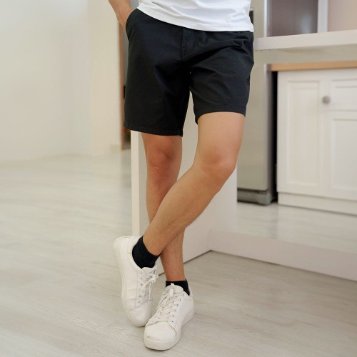 Quần Short Kaki BUTTONS Màu Kem Đen Form Dáng Regular Vải Kaki Mềm Mịn Mát