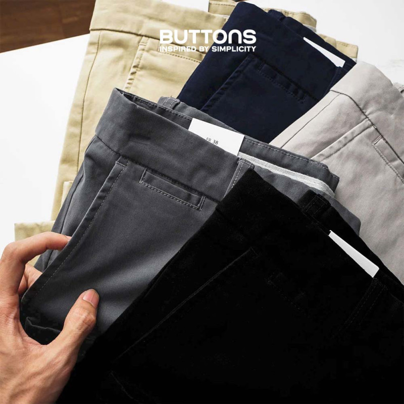 Quần Short Kaki BUTTONS Màu Kem Nhạt Form Dáng Regular Vải Kaki Mềm Mịn Mát
