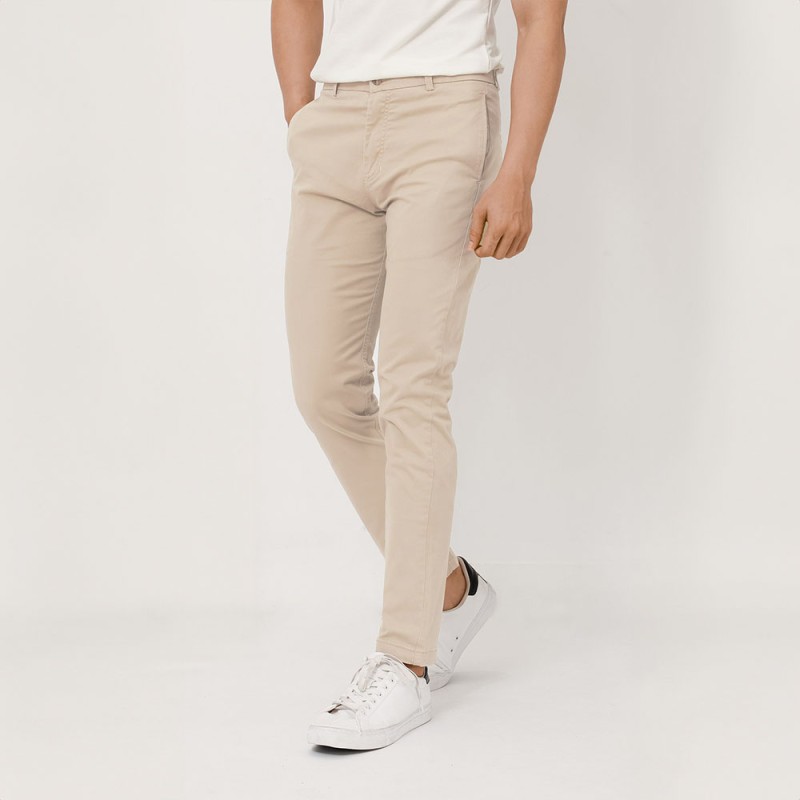 Quần Dài Kaki Form Skinny Màu Kem