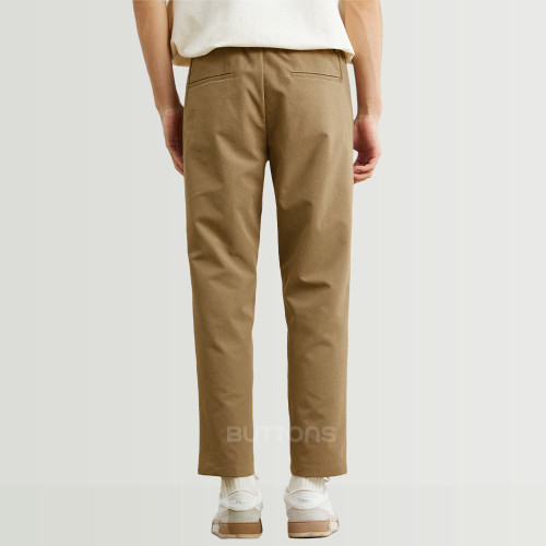 Quần Dài Kaki Pant BUTTONS Màu Nâu Nhạt Form Dáng Regular Vải Kaki Mềm Mịn Mát