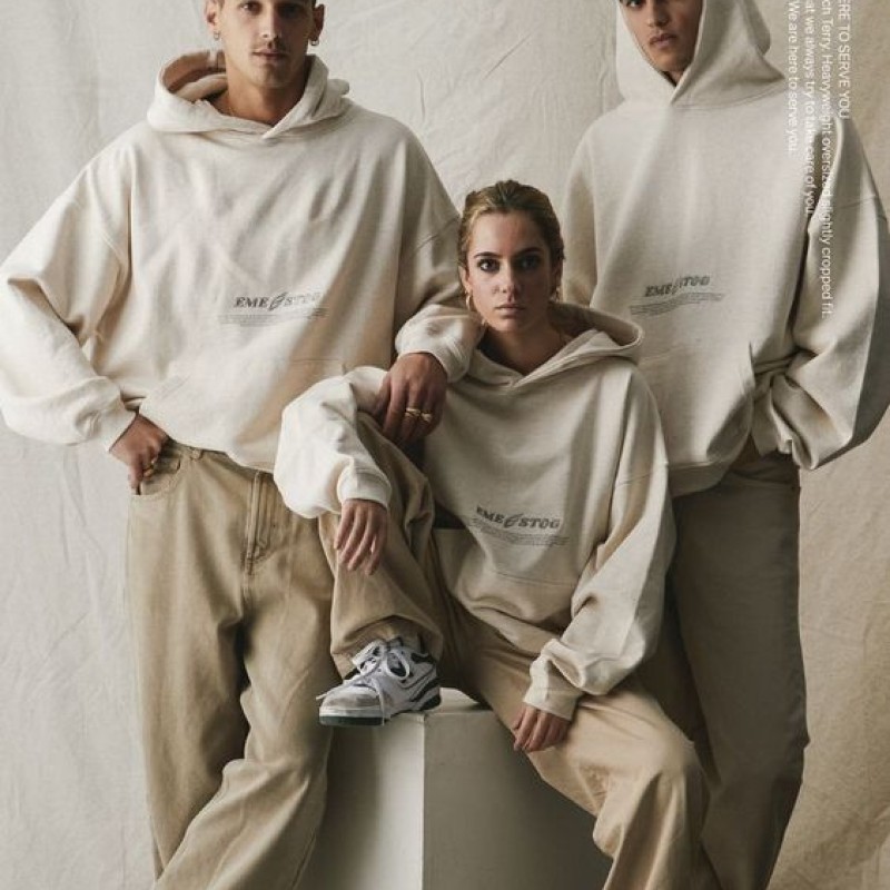 Áo thun Unisex dành cho nam và nữ du nhập Việt Nam